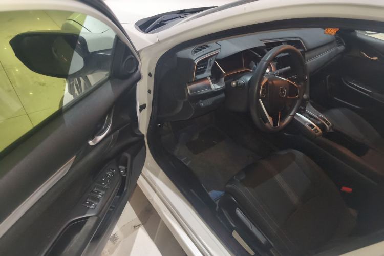 Used Honda Civic 2016 220TURBO CVT Luxury Edition