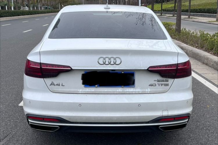 Used Audi A4L 2020 40 TFSI Fashionable and Elegant Model
