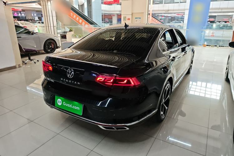 Used Volkswagen Magotan 2023 2 Million Units Limited Edition 330TSI DSG Leading Version
