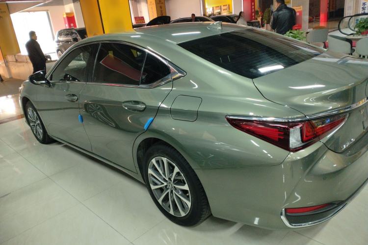 Used Lexus ES 2022 200 Excellence Edition
