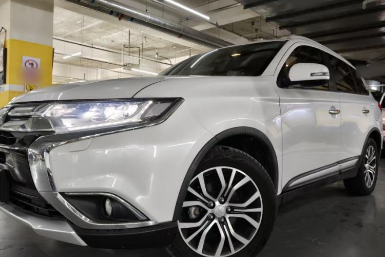 Used Mitsubishi Outlander 2016 2.4L 4x4 Elite Edition 5 Seats