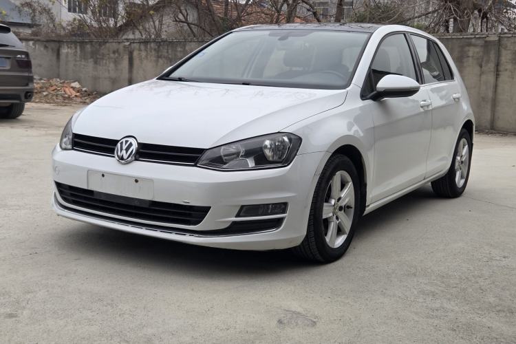 Used Volkswagen Golf 2015 1.4TSI Automatic Luxury Model
