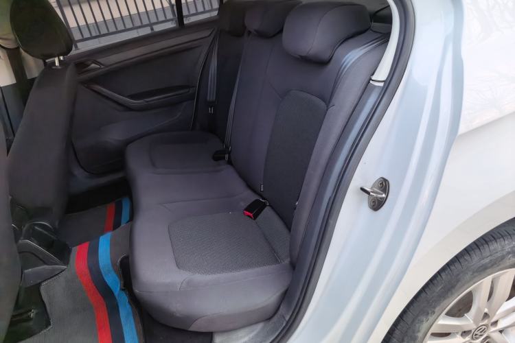 Used Volkswagen Jetta 2019 Dream Edition 1.5L Manual Fashion Version
