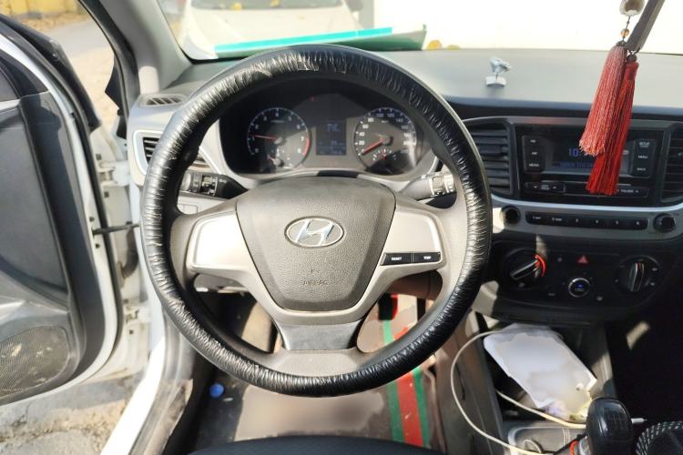 Used Hyundai Verna 2016 1.4L Manual Cool Edition GLS
