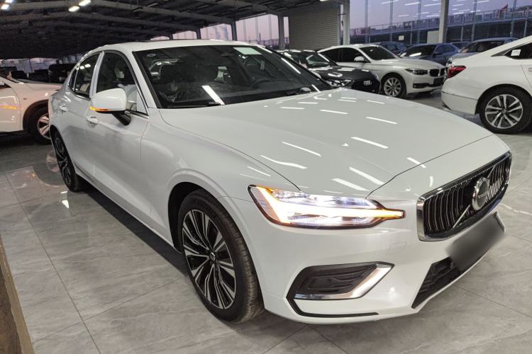 Used Volvo S60 2025 B4 Zhiyuan Luxury Edition