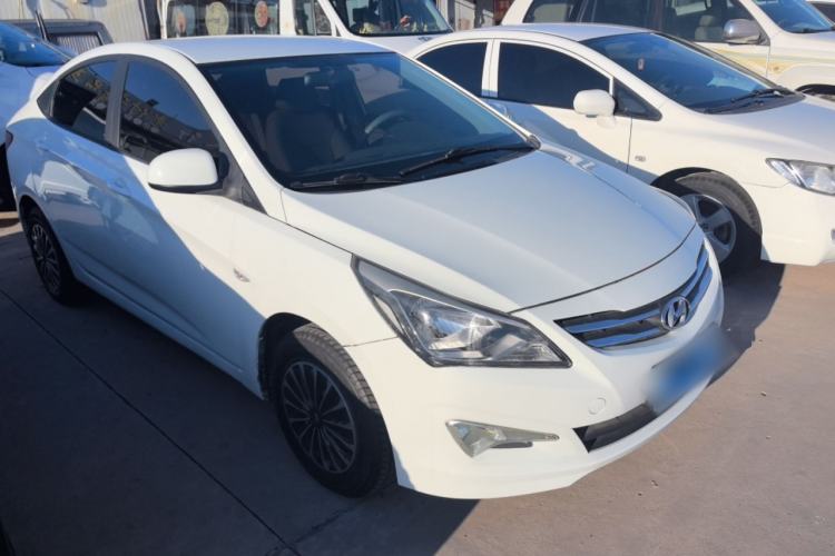 Used Hyundai Verna (older generation) 2016 1.4L Manual Smart GLS Trim