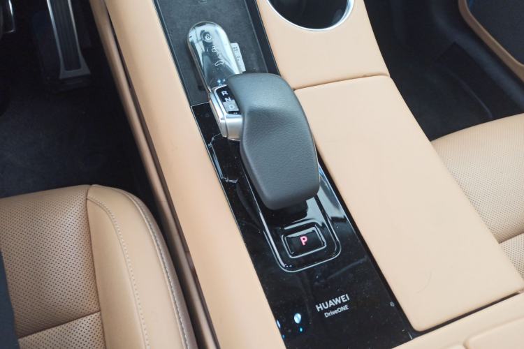 Used Hima AITO M5 2022 Extended-Range Four-Wheel Drive Performance Version
