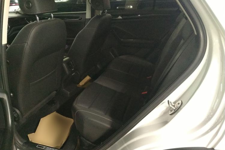 Used Volkswagen T-ROC 2019 280TSI DSG Two-Wheel Drive Comfort Version China VI Standard
