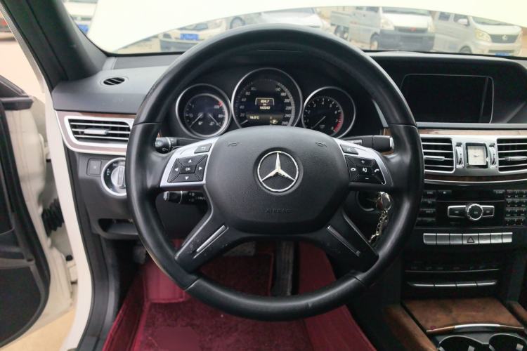 Used Mercedes-Benz E-Class 2015 E 260 L
