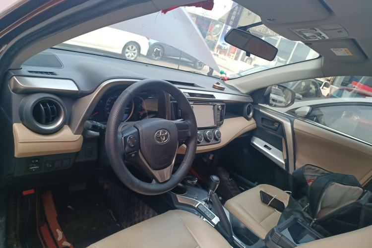 Used Toyota RAV4 2013 2.0L CVT Two-Wheel Drive Urban Edition