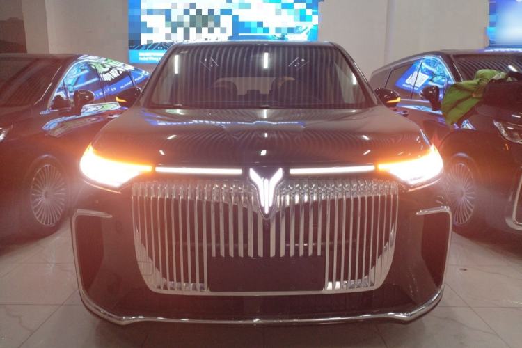 Used VOYAH Dream 2025 PHEV Four-Wheel-Drive Flagship Kunpeng Edition
