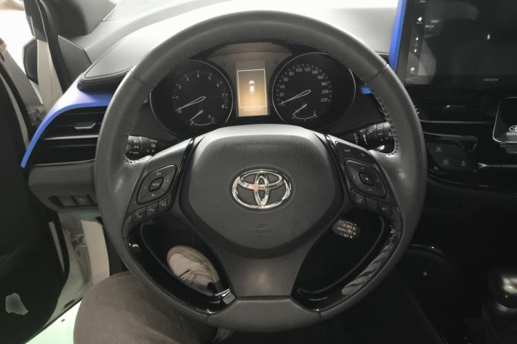 Used Toyota IZOA 2020 2.0L Yichi Version