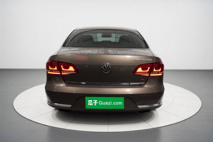 Used Volkswagen Magotan 2016 1.8TSI Luxury Comfort Model
