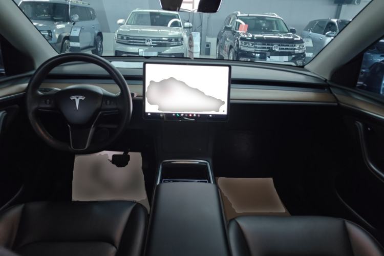 Used Tesla Model Y 2021 Long-Range All-Wheel-Drive Version
