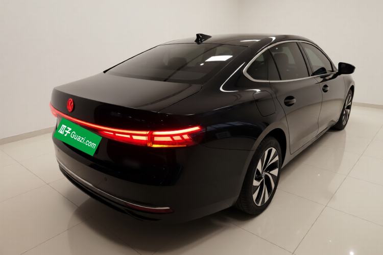 Used Volkswagen Passat 2025 Pro 380TSI Dragon Glory Edition
