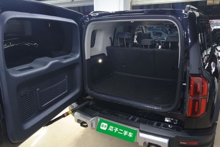 Used  Leopard 5 2023 Navigator Edition
