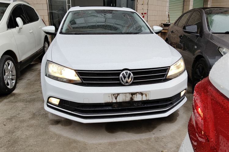 Used Volkswagen Sagitar 2017 1.6L Automatic Comfort Model
