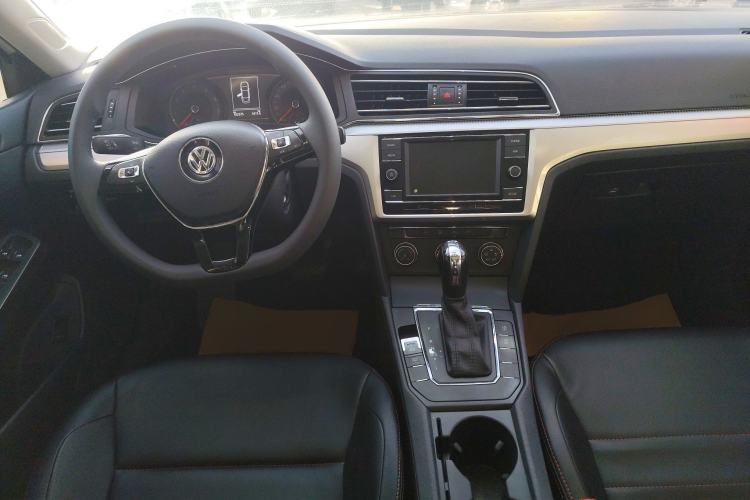 Used Volkswagen Lamando 2019 230TSI DSG Fashion Edition China VI