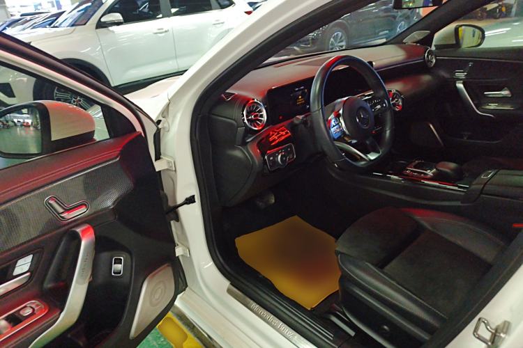 Used Mercedes-Benz A-Class 2021 A 200 L Sport Sedan Fashion Model
