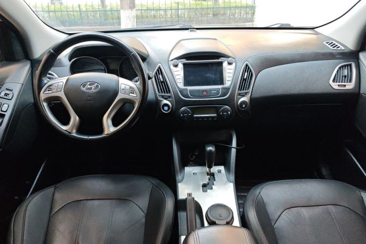 Used Hyundai ix35 2015 2.0L Automatic 2WD Smart Type China IV
