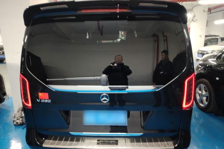 Used Mercedes-Benz V-Class 2018 V 260 Avantgarde Edition China VI