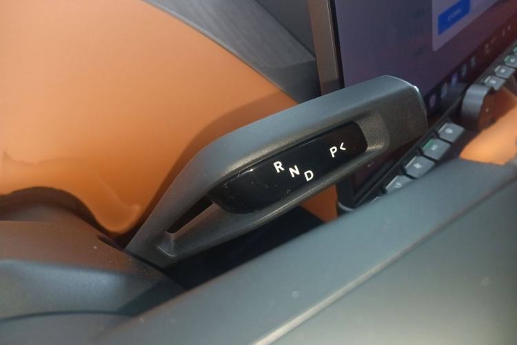 Used  YU7 2025 Ultra-Long Range High-Performance All-Wheel-Drive Max Edition
