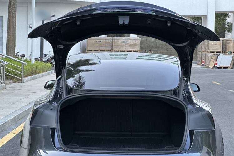 Used Tesla Model 3 2023 Rear-Wheel-Drive Version
