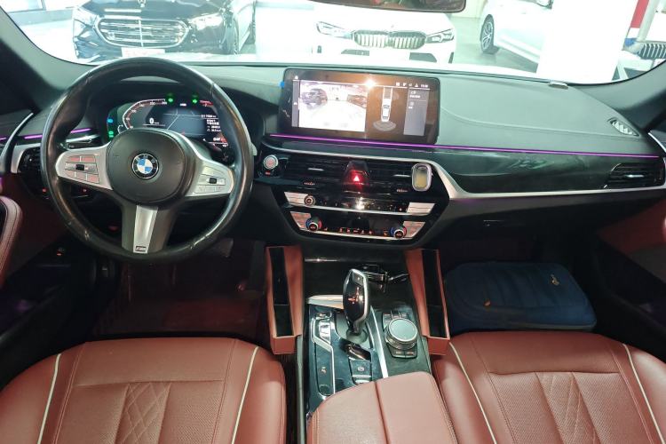 Used BMW 5 Series 2022 Second Facelift 525Li M Sport Package
