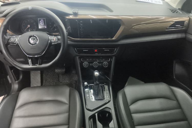 Used Volkswagen Tharu 2020 280TSI Two-Wheel Drive Luxury Edition China VI Standard
