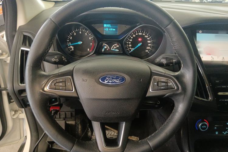 Used Ford Focus 2017 Sedan 1.6L Automatic Fashion Edition Smart Drive Version
