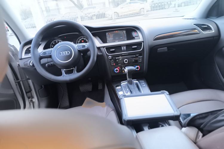 Used Audi A4L 2016 35 TFSI Collector's Edition Automatic Standard Model
