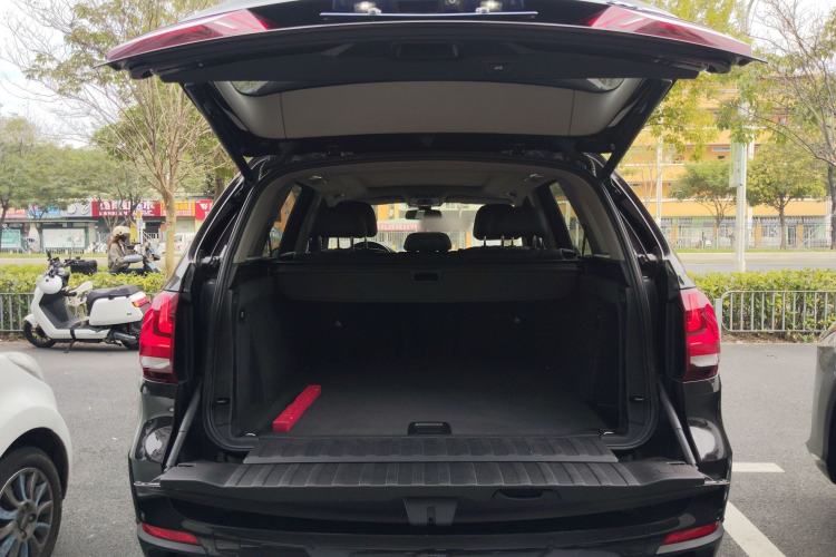 Used BMW X5 2014 xDrive35i Luxury Model
