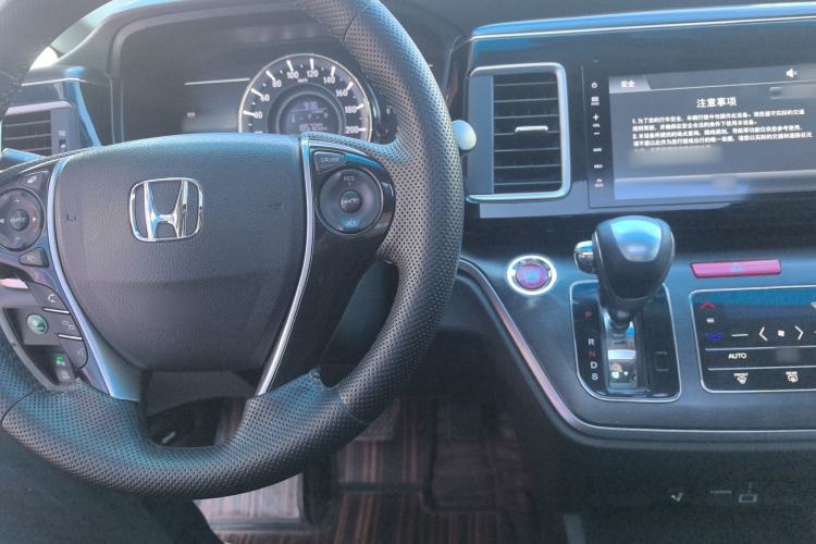 Used Honda Elysion 2016 2.4L Style Edition
