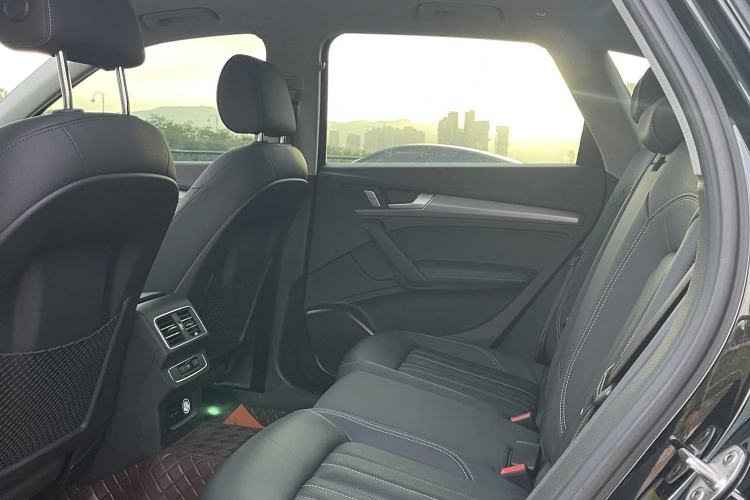 Used Audi Q5L 2023 40T Fashionable and Elegant Version
