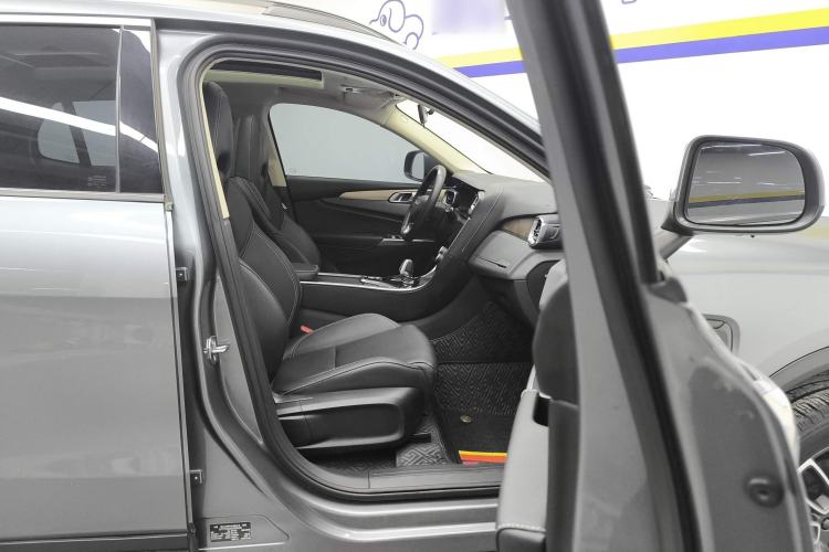 Used Lynk & Co 01 2020 2.0T Two-Wheel Drive Pure Pro Version China VI Standard
