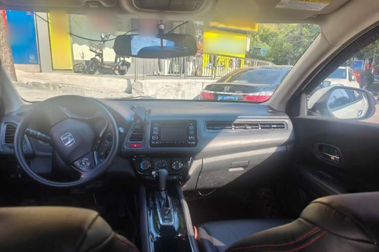 Used Honda Vezel 2015 1.5L CVT two-wheel drive Comfort trim
