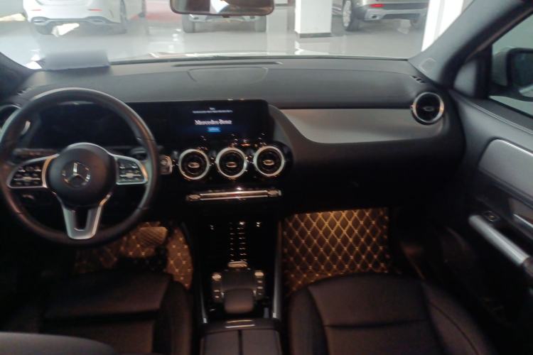 Used Mercedes-Benz GLA 2023 GLA 200
