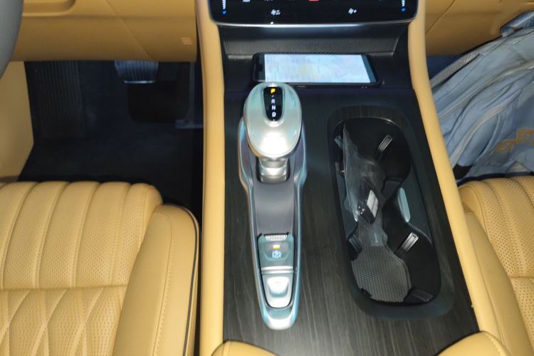 Used VOYAH Dream 2024 PHEV Ultra-Long Range Flagship Edition