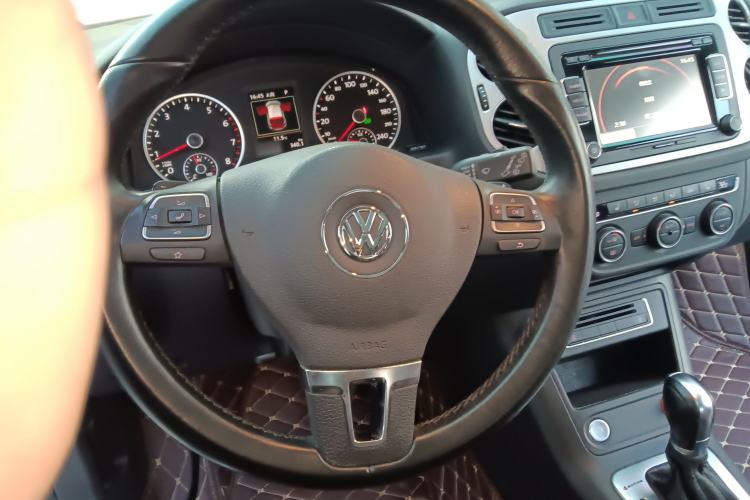 Used Volkswagen Tiguan 2015 1.8TSI Automatic All-Wheel-Drive Luxury Model