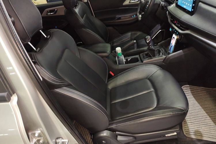 Used JMC Yuhu 7 2022 2.0T Manual Diesel Two-Wheel Drive Comfort Version Standard Wheelbase
