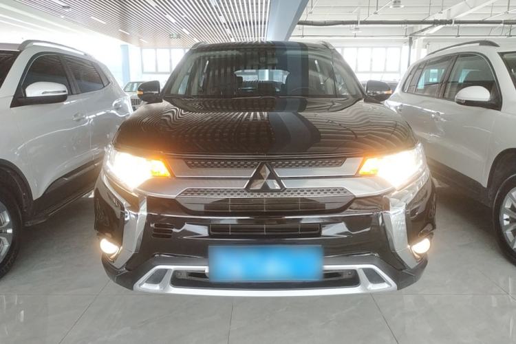 Used Mitsubishi Outlander 2020 2.0L Two-Wheel Drive Enjoyment Version 5 Seats
