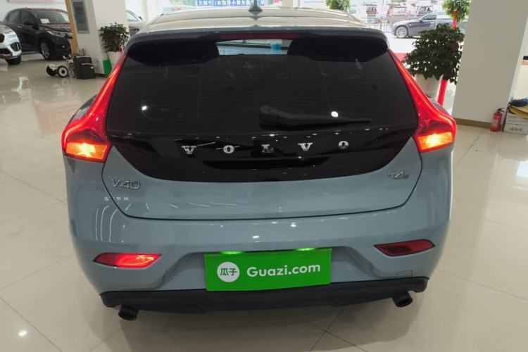 Used Volvo V40 2018 T4 Zhiya Edition
