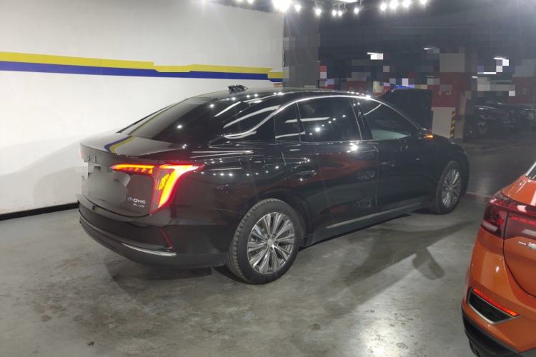 Used Hongqi E-QM5 2023 620km PLUS
