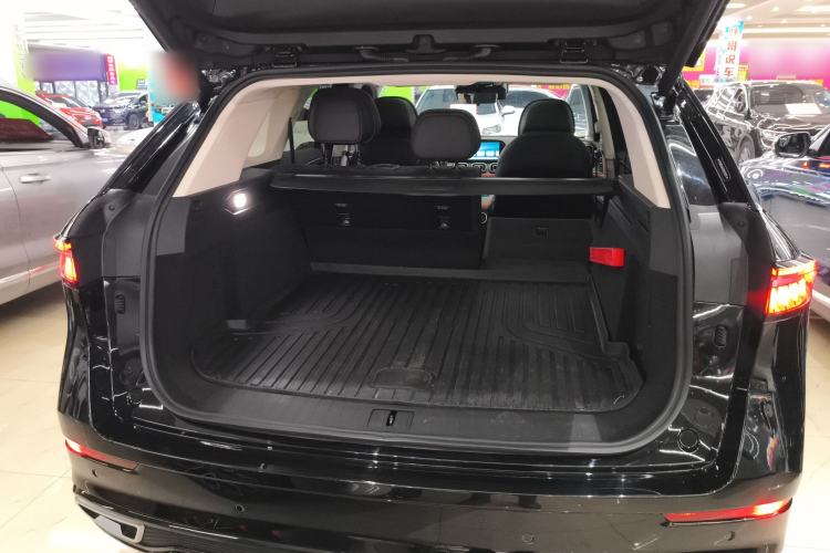 Used Chery Tiggo 9 2025 2.0T Dual-Clutch Two-Wheel Drive Black Samurai Edition 5 Seats