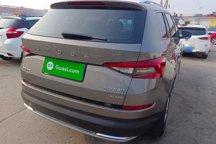 Used Skoda Kodiaq 2019 Facelifted TSI330 7-Seater Two-Wheel-Drive Luxury Enjoyment Edition China VI Standard
