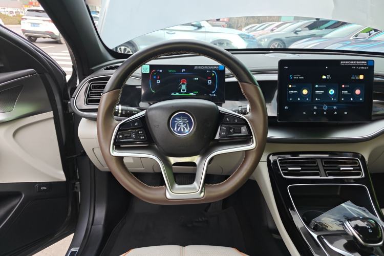 Used BYD Qin PLUS 2024 Honor Edition EV 420KM Leading Model
