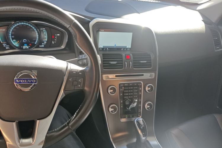 Used Volvo XC60 2016 T5 AWD Zhiyuan Edition
