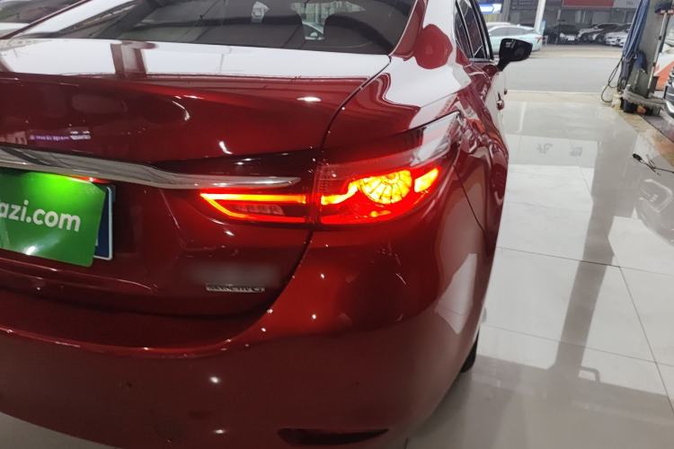 Used Mazda Atenza 2021 2.0L Blue Sky Luxury Edition
