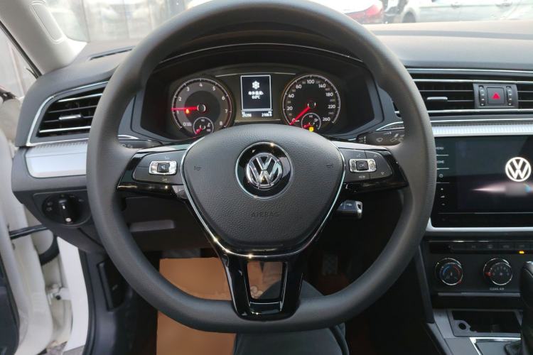 Used Volkswagen Lamando 2019 230TSI DSG Vision Edition China VI Standard