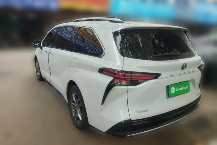 Used Toyota Sienna 2026 Model 2.5L Dual-Engine Four-Wheel-Drive Premium Edition